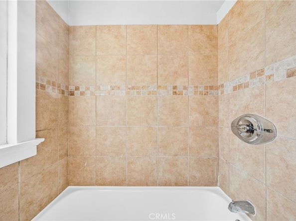 2256 W 28th Street, Los Angeles CA 90018