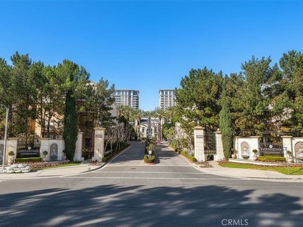 3270 Watermarke Place, Irvine CA 92612