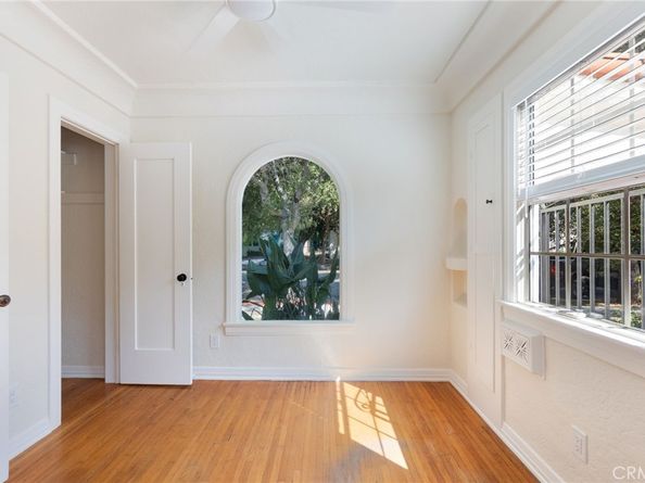 2085 Oregon Avenue, Long Beach CA 90806