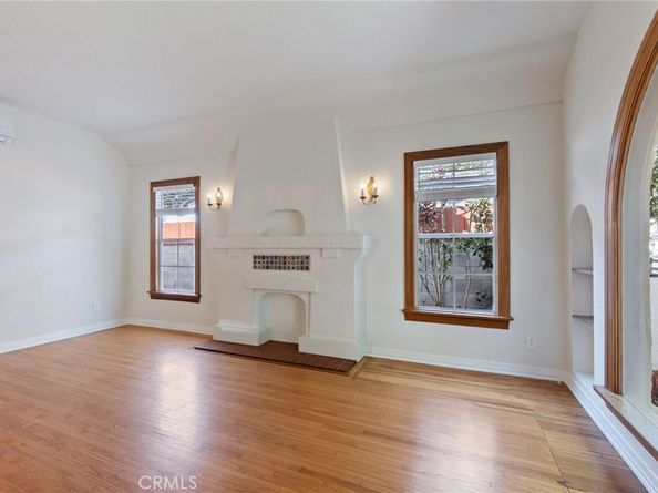 2085 Oregon Avenue, Long Beach CA 90806