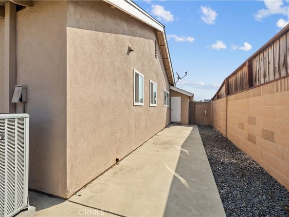 17391 Meer Circle, Huntington Beach CA 92647