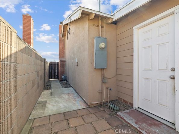 17391 Meer Circle, Huntington Beach CA 92647