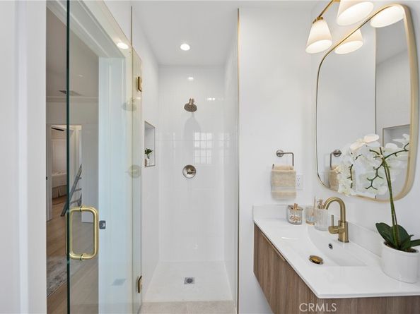 4254 W 58th Place, Los Angeles CA 90043