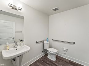 697 W 17th, Costa Mesa CA 92627