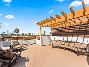 697 W 17th, Costa Mesa CA 92627