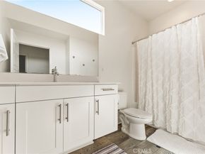 697 W 17th, Costa Mesa CA 92627