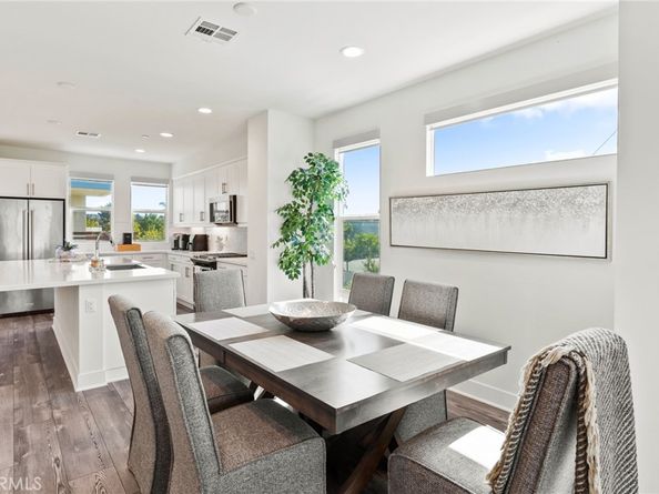 697 W 17th, Costa Mesa CA 92627