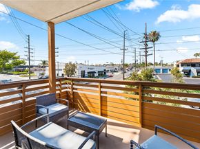 697 W 17th, Costa Mesa CA 92627