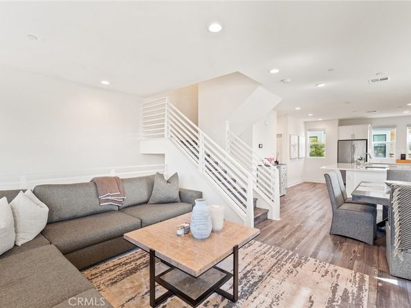 697 W 17th, Costa Mesa CA 92627