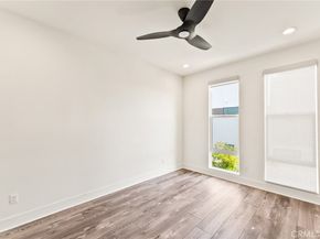 697 W 17th, Costa Mesa CA 92627