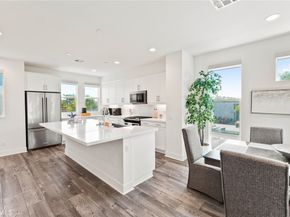 697 W 17th, Costa Mesa CA 92627