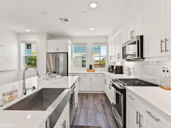 697 W 17th, Costa Mesa CA 92627