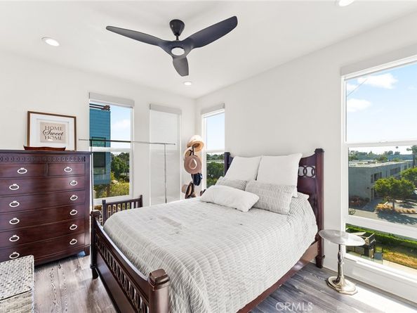 697 W 17th, Costa Mesa CA 92627