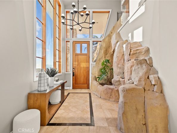 1076 Skyline Drive, Laguna Beach CA 92651