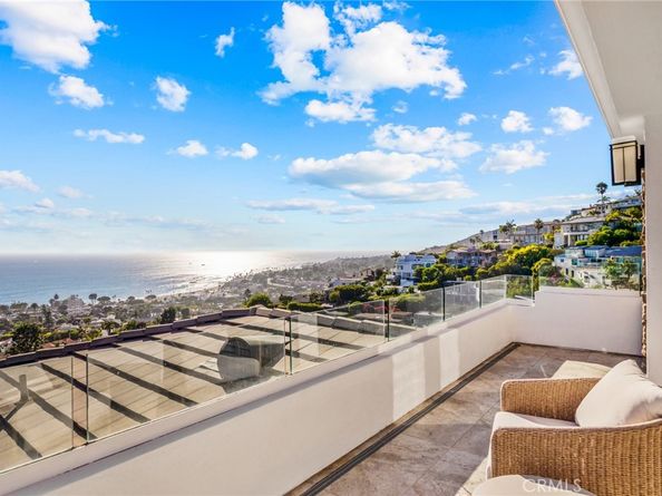 1076 Skyline Drive, Laguna Beach CA 92651