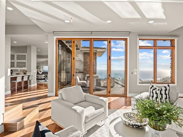 1076 Skyline Drive, Laguna Beach CA 92651