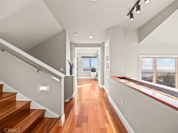 1076 Skyline Drive, Laguna Beach CA 92651