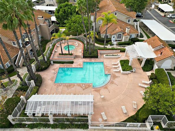 55 Via Cresta, Rancho Santa Margarita CA 92688