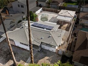 18928 Victory Boulevard, Tarzana CA 91335