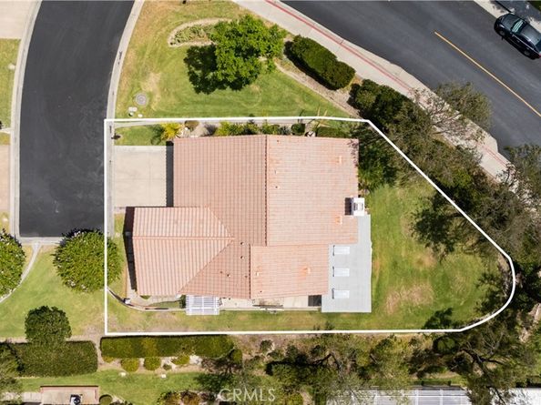 23721 Villena, Mission Viejo CA 92692