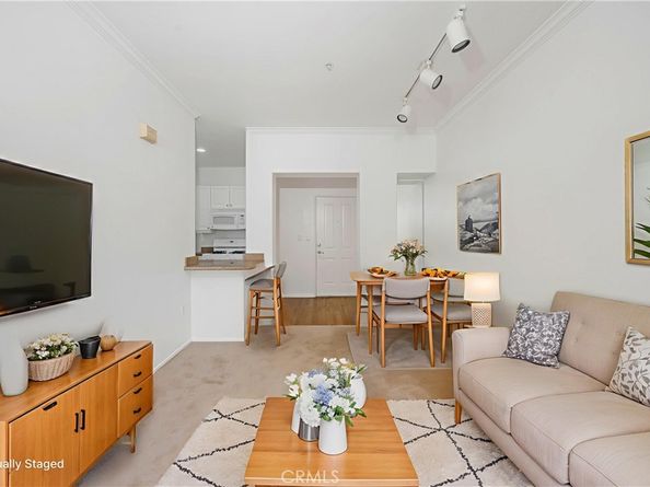 2114 Watermarke, Irvine CA 92612