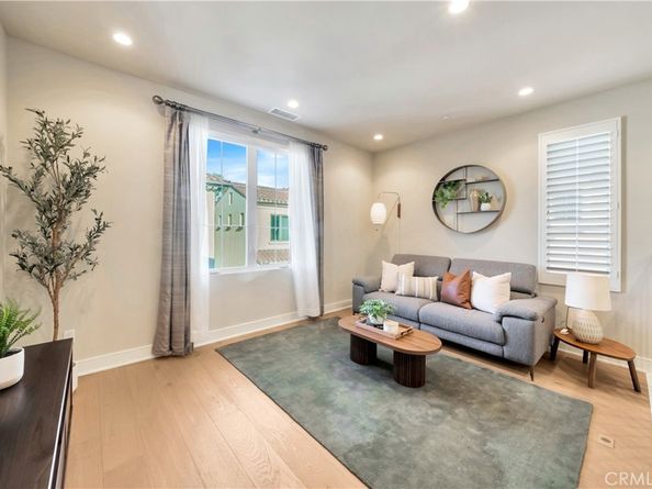 111 Linda Vista, Irvine CA 92618
