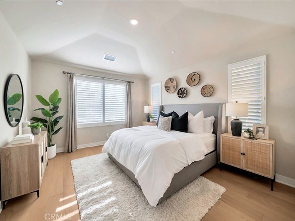 111 Linda Vista, Irvine CA 92618