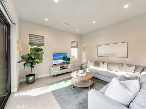 111 Linda Vista, Irvine CA 92618