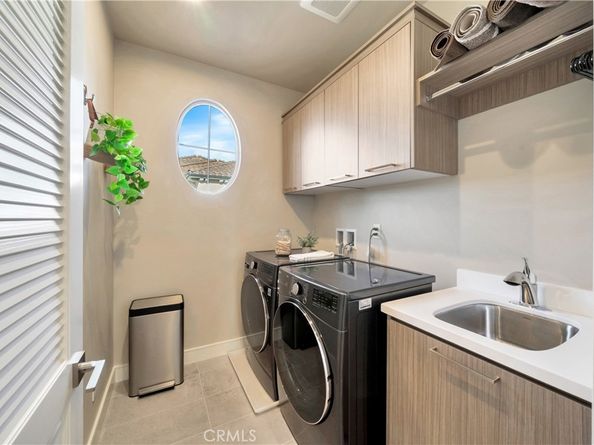 111 Linda Vista, Irvine CA 92618