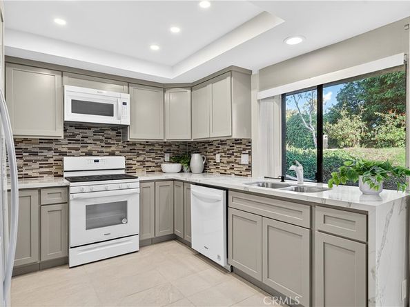 16 Rana 57, Irvine CA 92612