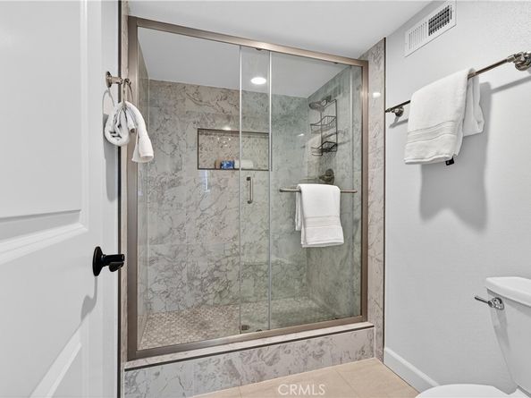 16 Rana 57, Irvine CA 92612