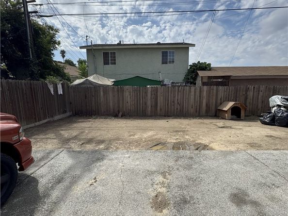 1192 E 48th, East Los Angeles CA 90011