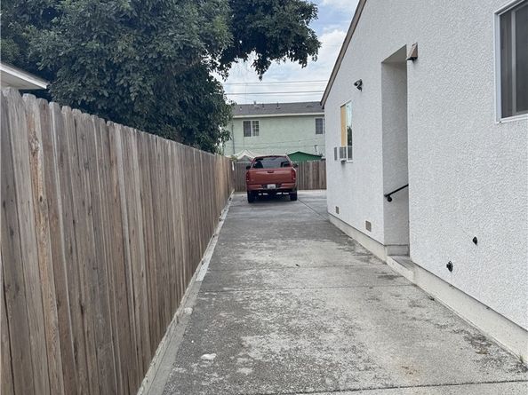 1192 E 48th, East Los Angeles CA 90011