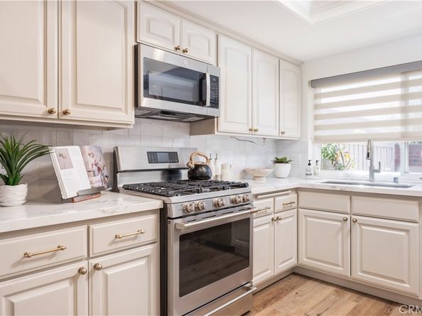 17292 Candleberry, Irvine CA 92612