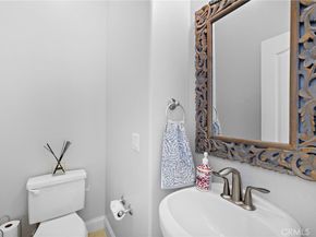 1 Queensberry, Ladera Ranch CA 92694