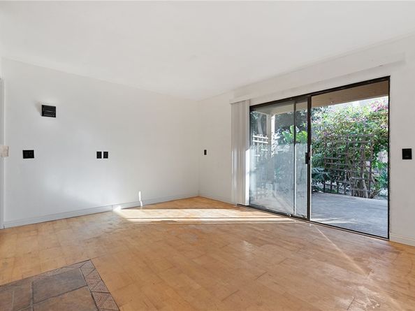 348 Orange Blossom 154, Irvine CA 92618