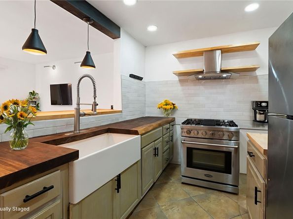 348 Orange Blossom 154, Irvine CA 92618