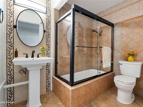 348 Orange Blossom 154, Irvine CA 92618