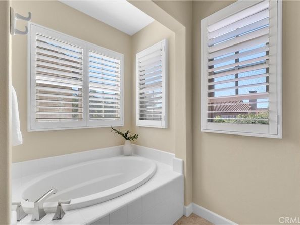 36 Royal Grove, Irvine CA 92620