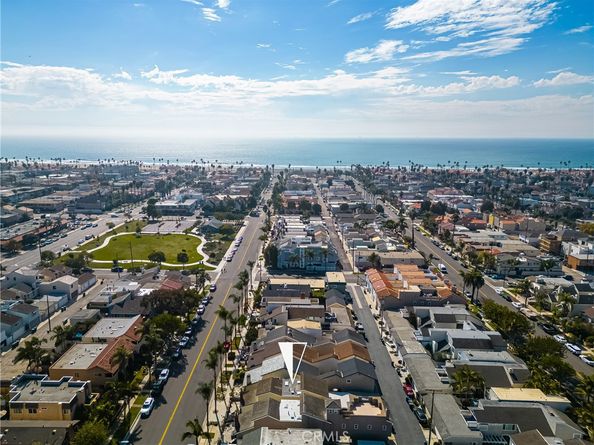 521 18th St, Huntington Beach CA 92648