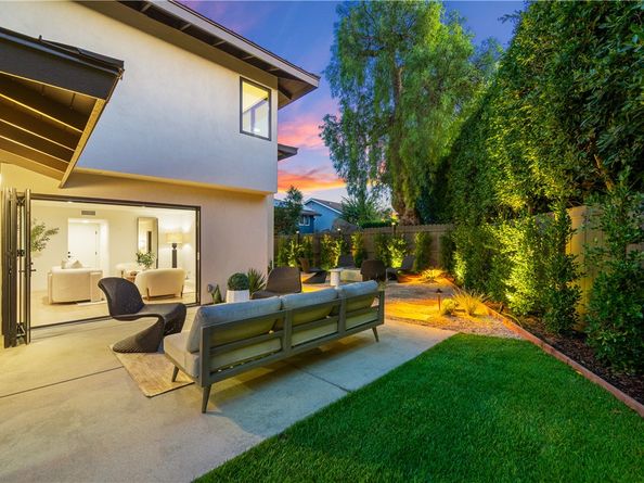 19321 Manor Point Circle, Huntington Beach CA 92648