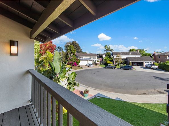 19321 Manor Point Circle, Huntington Beach CA 92648