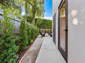 19321 Manor Point Circle, Huntington Beach CA 92648