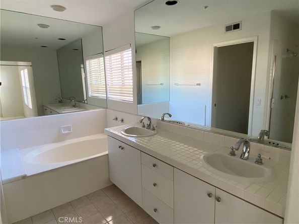 20 Arese Aisle, Irvine CA 92606