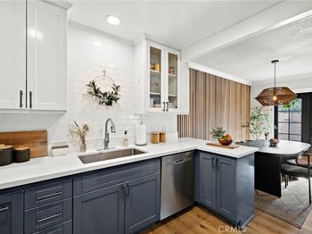 230 S Plaza De Domingos