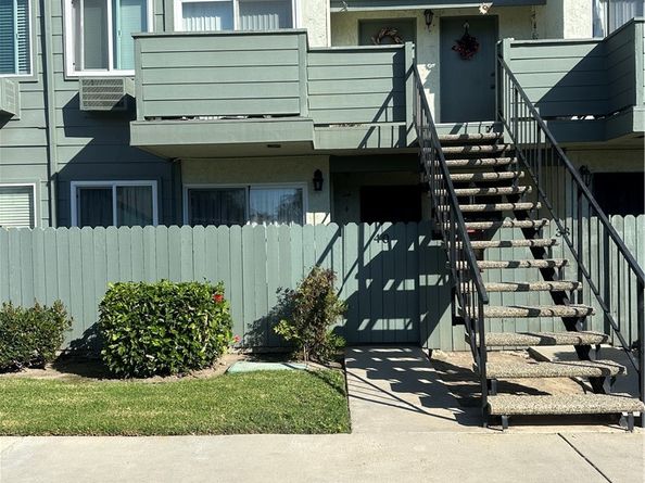 635 N Bristol, Santa Ana CA 92703