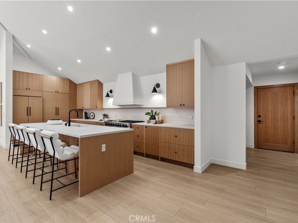 2055 Calvert Avenue, Costa Mesa CA 92626