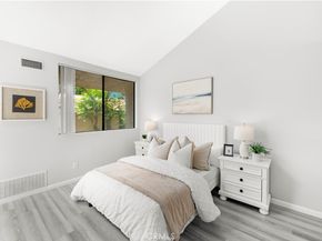 90 Lakepines 5B, Irvine CA 92620