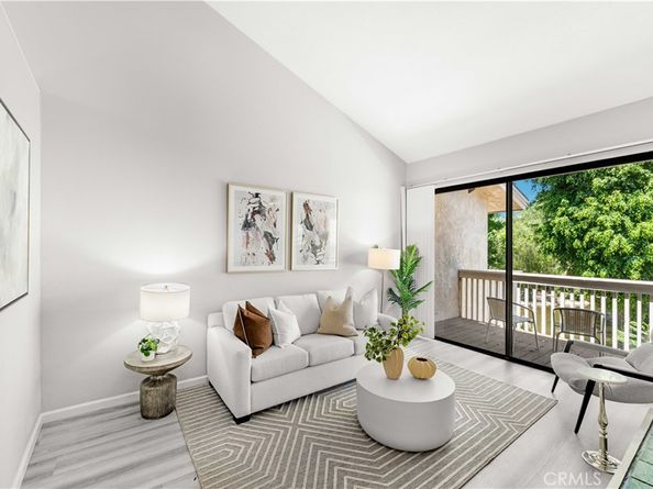 90 Lakepines 5B, Irvine CA 92620