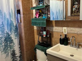 1010 E Stockton, Compton CA 90221